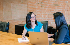Consultation at the table